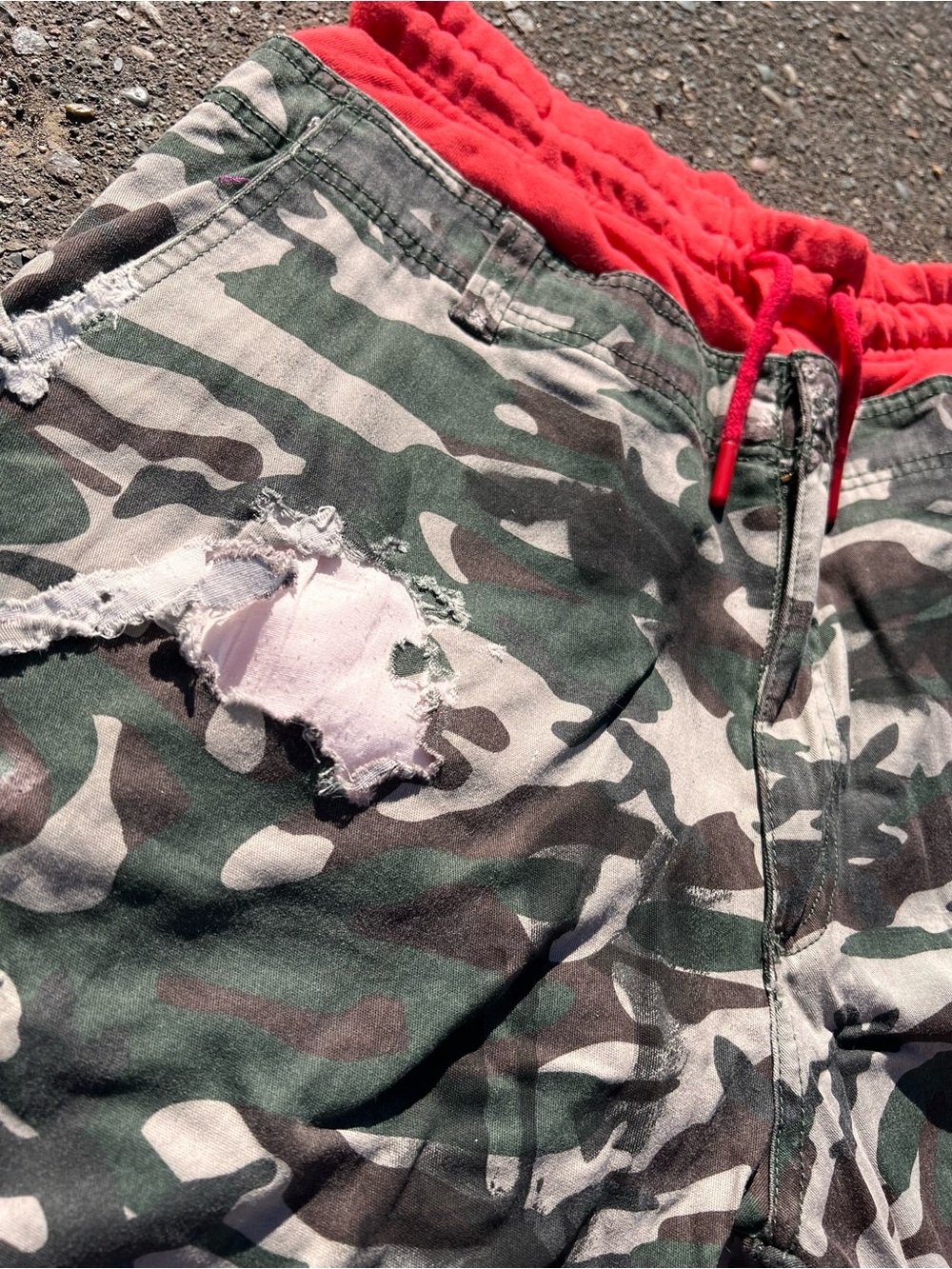 Novocento Novantanove distressed camo layered hybrid shorts - Picture 11 of 12